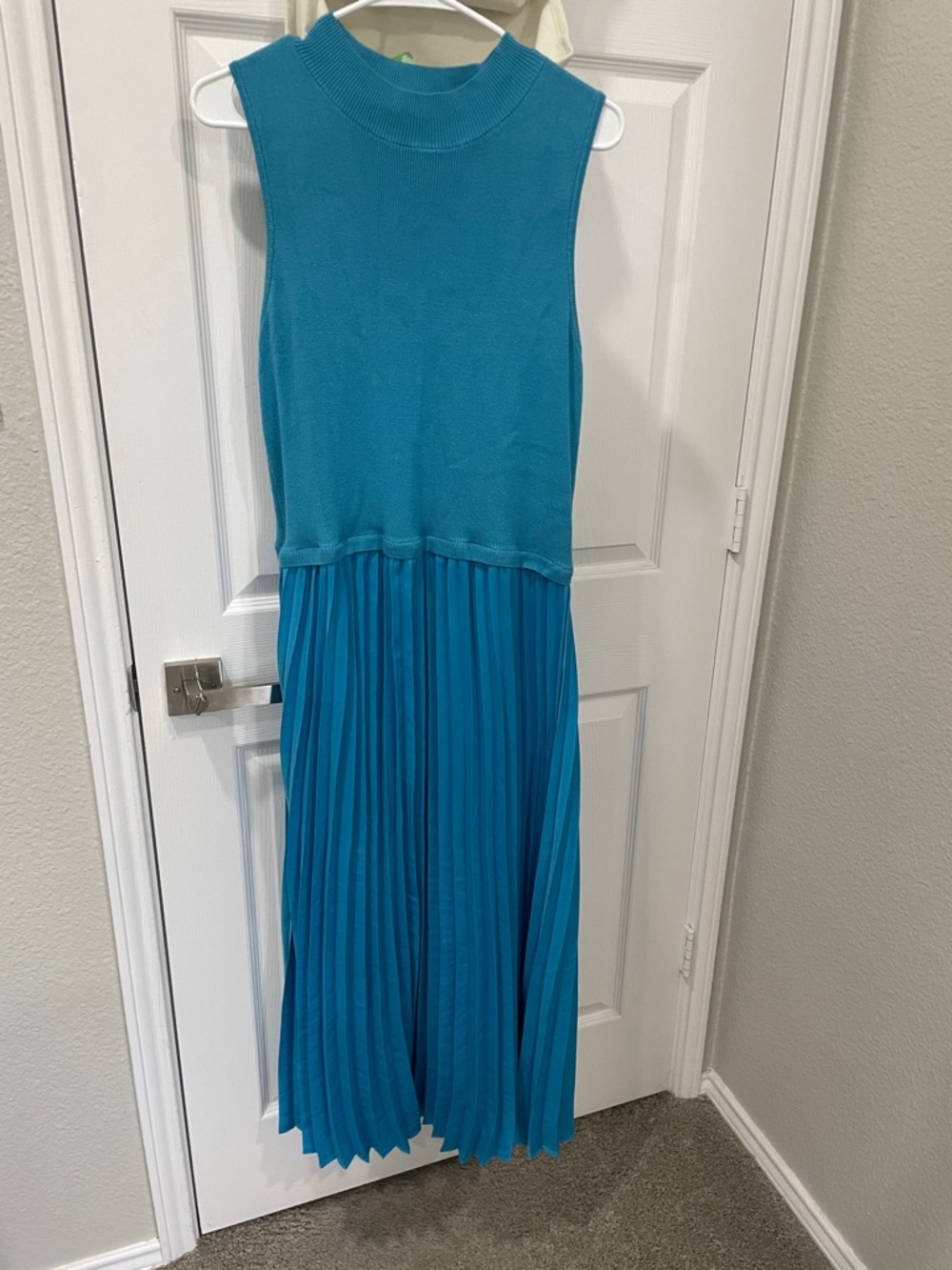 AVARA Bright Teal Ribbed Knit Top - X-Large
